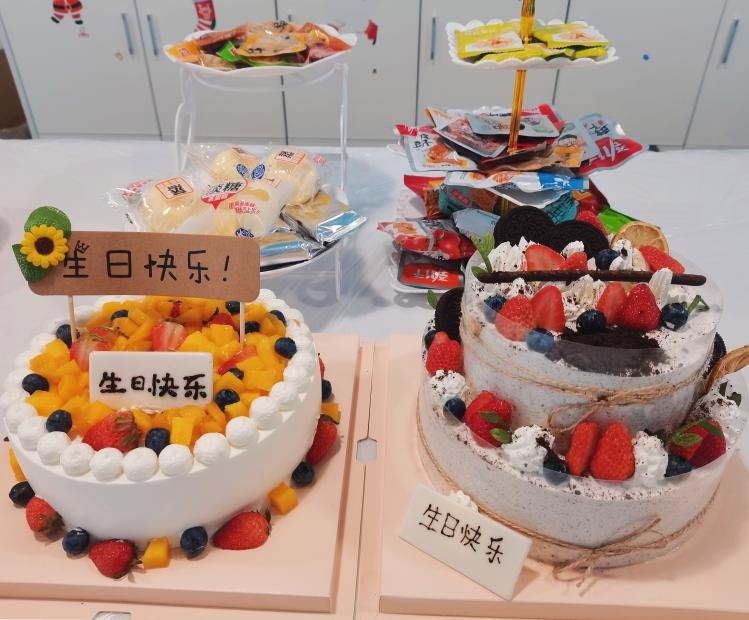 四月生日會(huì)