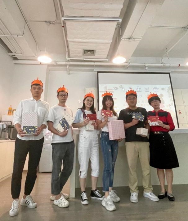 四月生日會(huì)